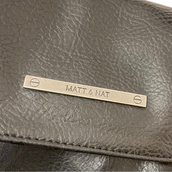 MATT & NAT black vegan leather hobo shoulder bag - Picture 2 of 12